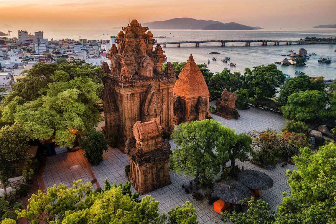 Tháp Bà Ponagar Nha Trang